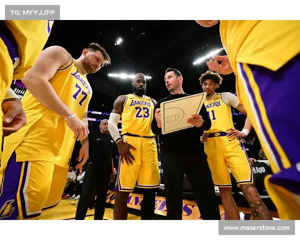 NBA新一期实力榜:雷霆反超骑士升至榜首,勇士&湖人分列四五 NBA新一期实力榜:雷霆反超骑士升至榜首,勇士&湖人分列四五